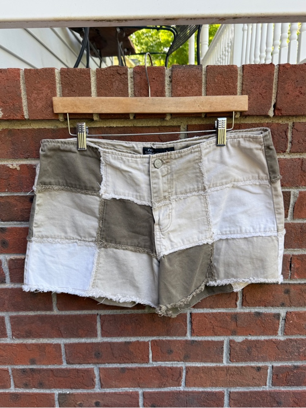 Vintage 90s Y2K Patchwork No boundaries Shorts Size 13 Juniors 34.5” Waist